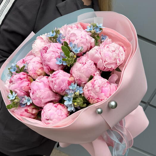 Розовые пионы премиум с незабудками 🩷💙