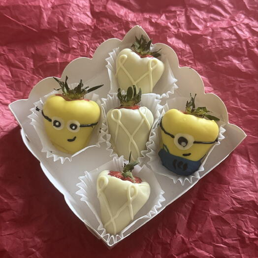 Клубника в шоколаде миньоны 5 шт