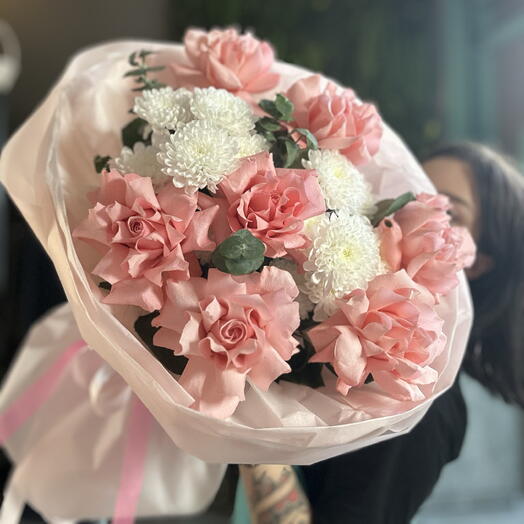 Большой букет с французскими розами и хризантемой💞