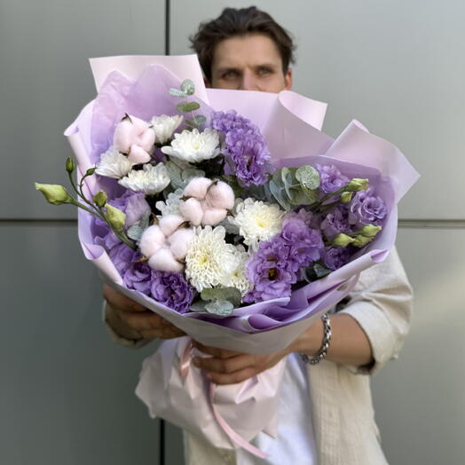 «Лавандовая сказка💜»: эксклюзивный букет из эустомы, ароматных эвкалипта,диантуса и хлопка в дизайнерской матовой упаковке.🎀💞