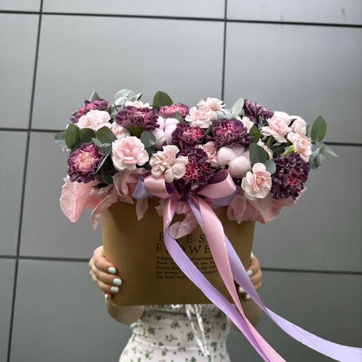 Дофминовая Каробка «Мустанг💜» из стойких диантусов, хлопка и эвкалипта 🎀