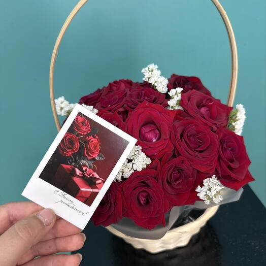 Цветы в корзине розы🌹