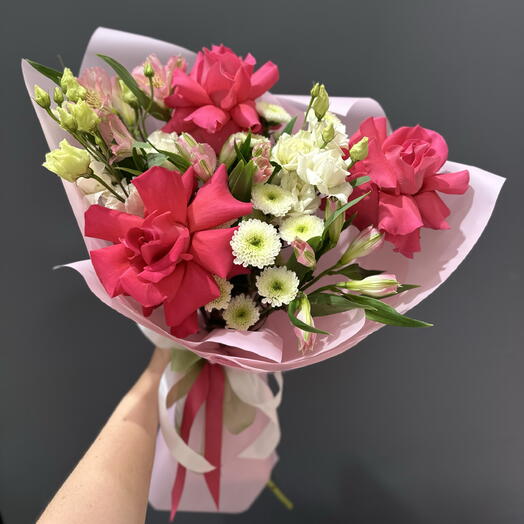 Букет с ажурными розами