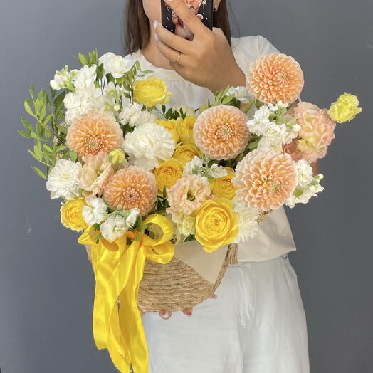 Корзина с георгинами🧡