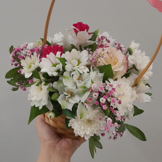Корзинка с цветами