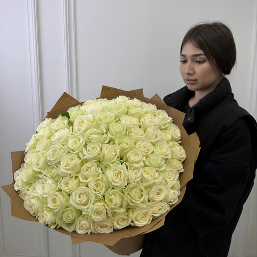 Букет из 75 белых роз