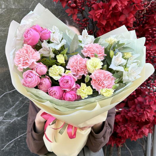 Летний дофамин с пионовидной розой и диантусами💐