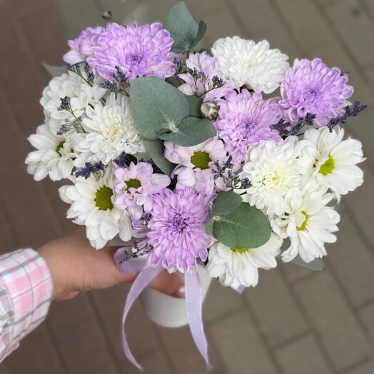 Стаканчик с хризантемой