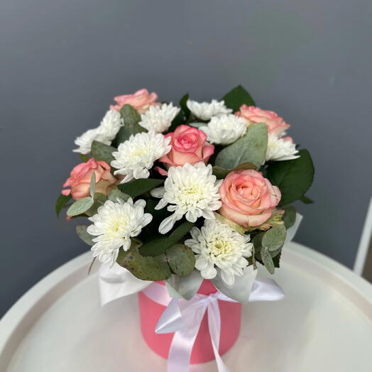Коробка из розовых роз