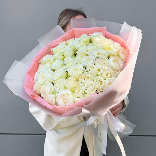 Букет из роз.51 желание. Монобукет 5125 .Leoraflowers