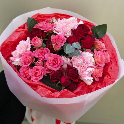 Микс кустовых роз в Дофаминовом букете + сладкий подарок 🎁
