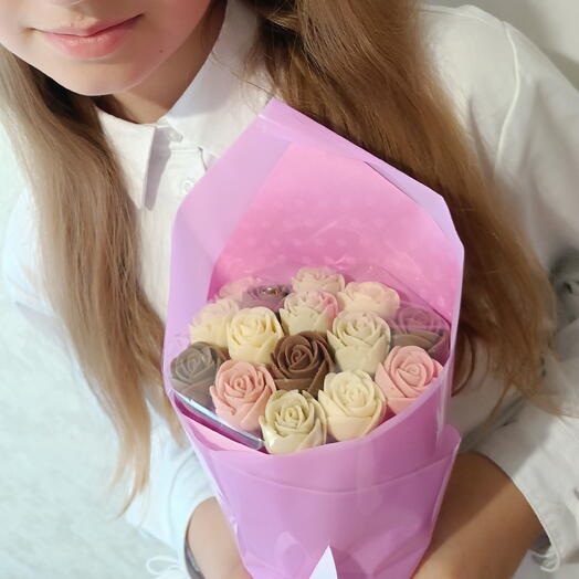 15 шоколадных роз