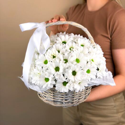 Basket with chrysanthemum