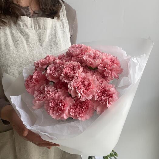 25 розовых гвоздик