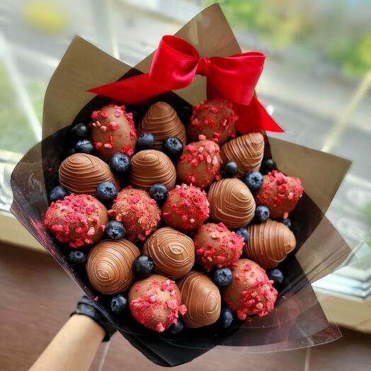 Букет из клубники в шоколаде