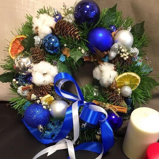 Новогодний венок с хлопком из искусственной ели