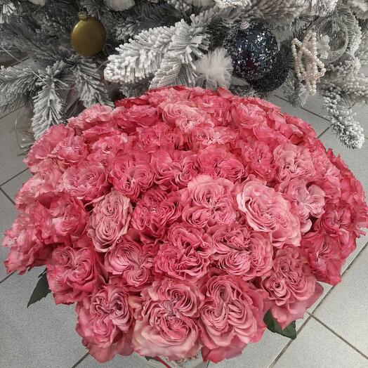 49 peony-shaped roses