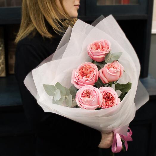 5 pink peony-shaped roses with eucalyptus