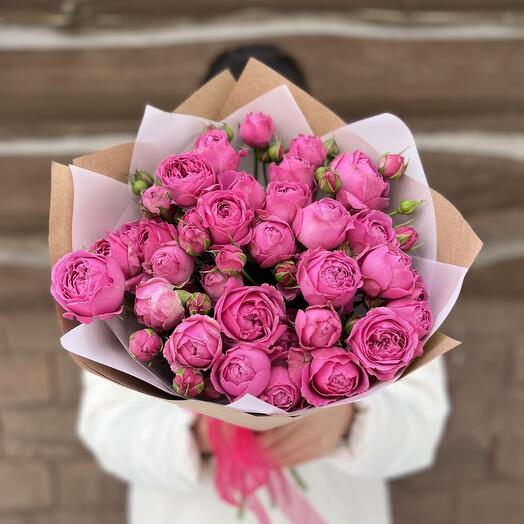 Un ramo de 11 rosas de peonía arbustivas de Misty Bubbles