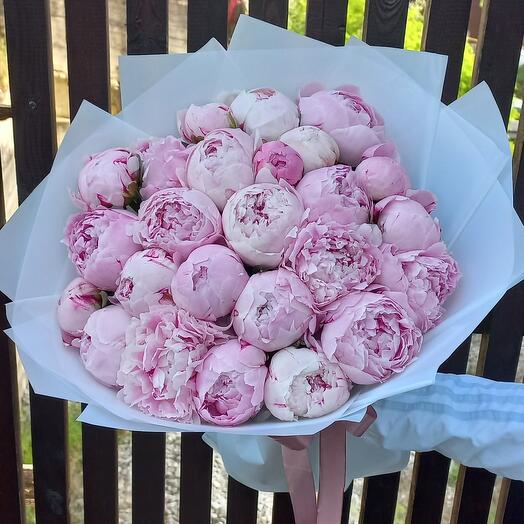 Bouquet of peonies