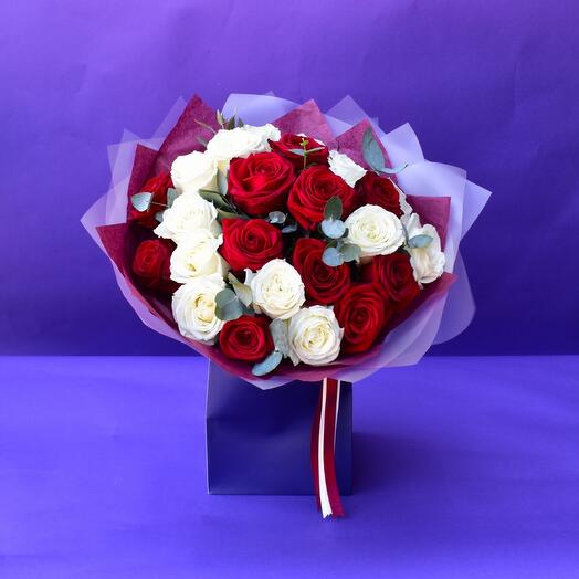 Candy Cane (25 Premium Roses with Eucalyptus)