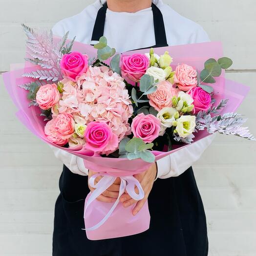 Author's bouquet with pink roses