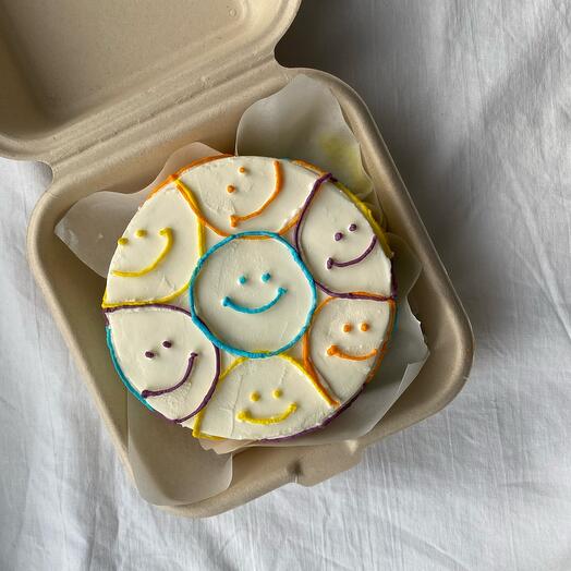 Бенто торт со смайликами