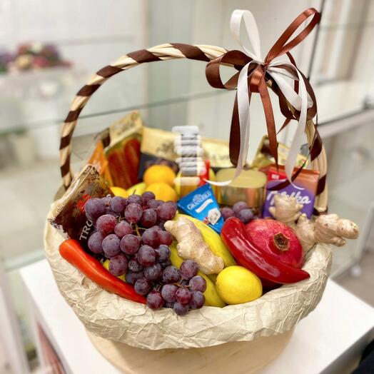Gift Basket with groceries