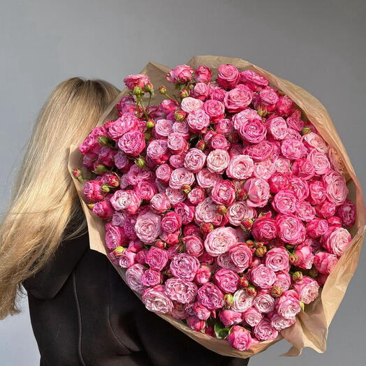 Bombastic Bright pink Spray Roses