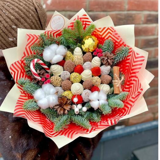 Букет с клубникой в шоколаде 400 зима