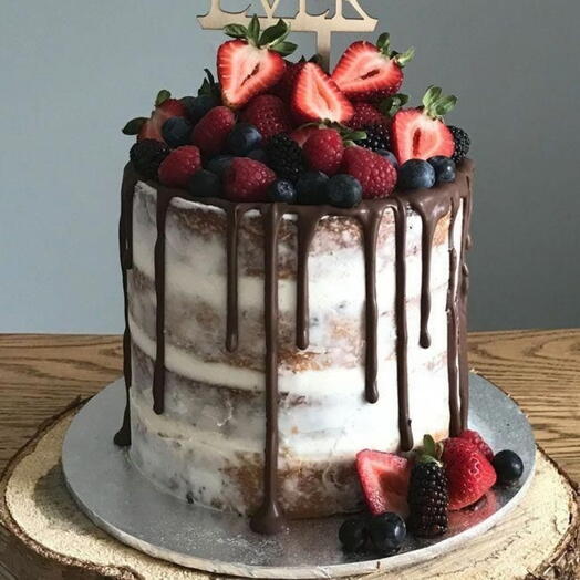 Berries loaded naked cake