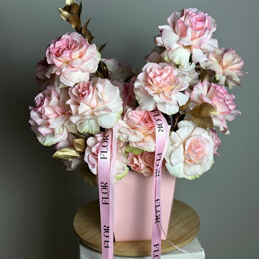 Pink roses box L