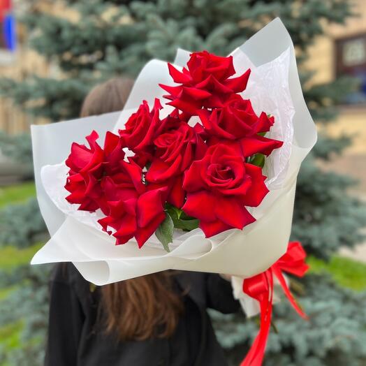 Моно из 7 красных французских роз