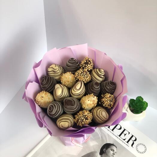 Bouquet of chocolate-covered strawberries 16