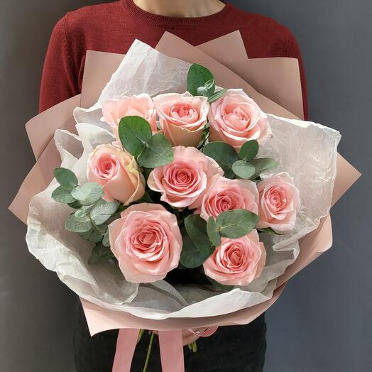 Monobucket of 9 pink roses with eucalyptus