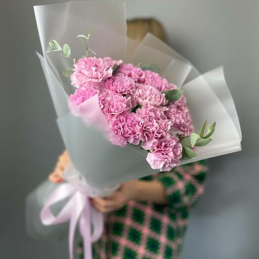 Букет из 15 розовых гвоздик