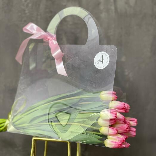 Тюльпаны 15шт в прозрачной сумочке