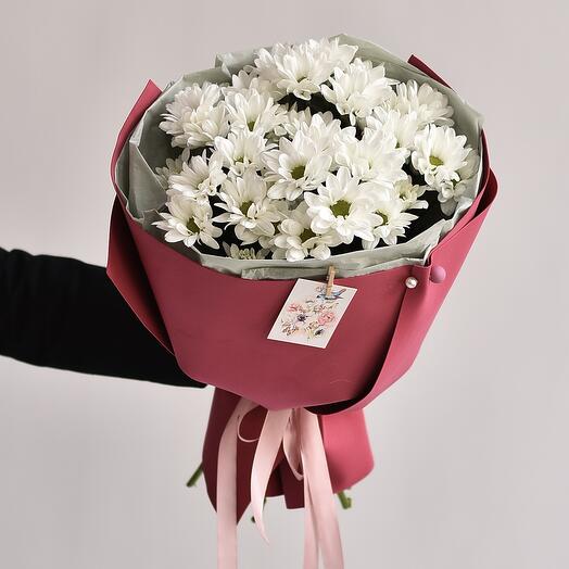 Bouquet of white bush chrysanthemums