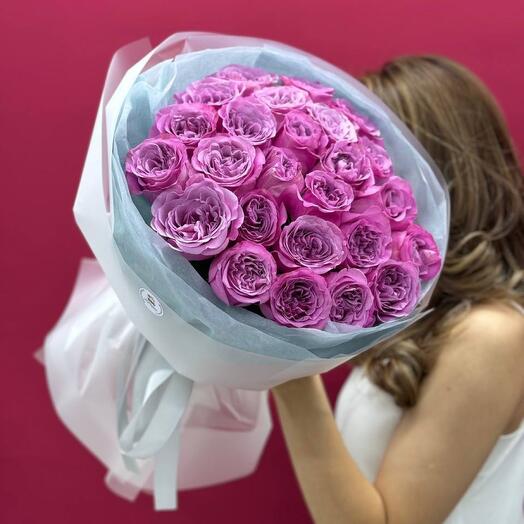 Пионовидные розы Queen