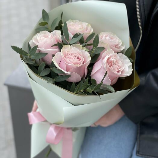 Pink Mondial bouquet of pink roses 5 pieces