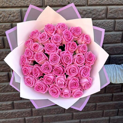 35 pink roses