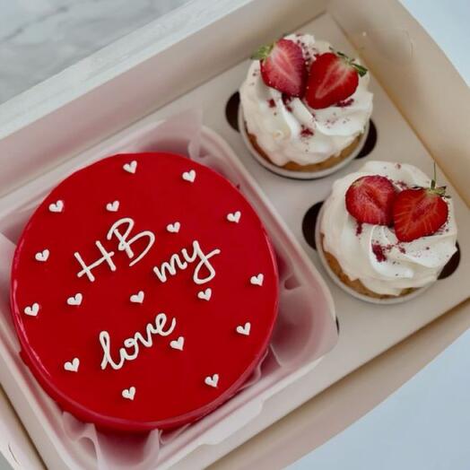 Бенто торт с клубниками