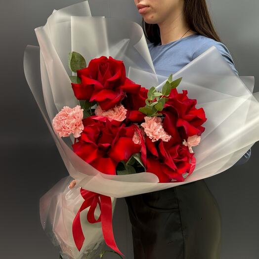 Bouquet of French roses and dianthuses