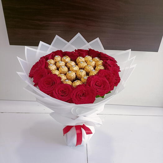 Choco Red Delight - Red Roses with Ferrero Rocher Chocolates