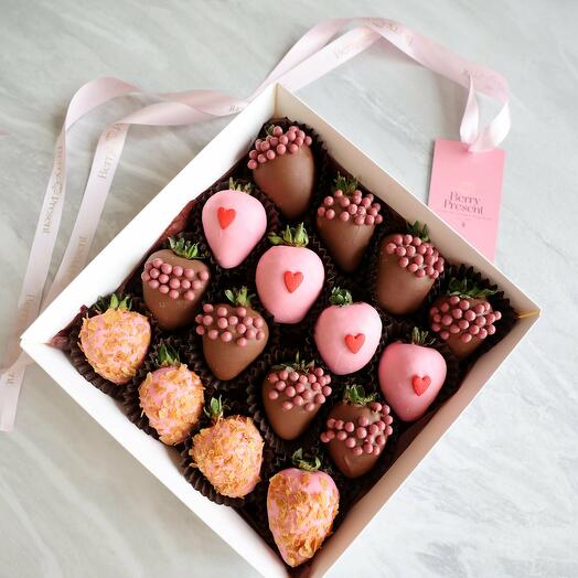 Клубника в шоколаде набор "Sweet" 16-20 ягод