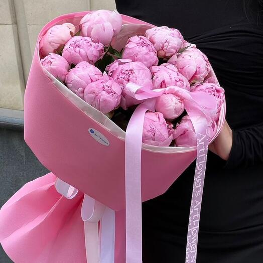 Букет из 15 пион