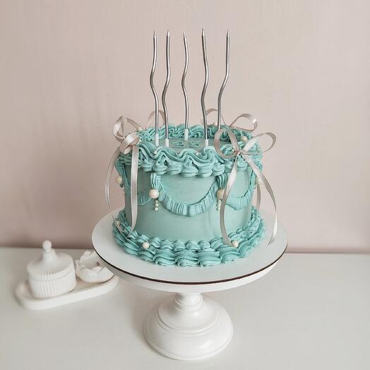 Торт Ламбет с рюшами и бантами