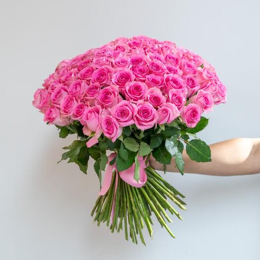 bouquet of 101 pink roses