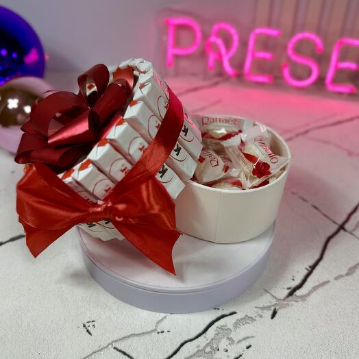 Коробочка Рафаэлло с Киндерами