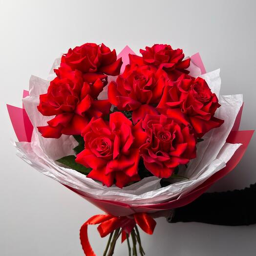 Букет из семи кружевных французских роз